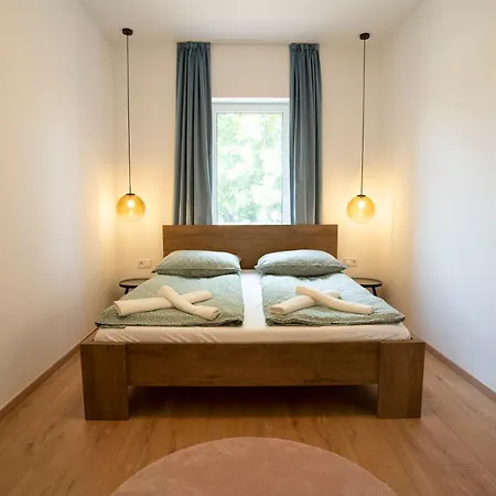 Naturart Vendeghaz Tatil Evi *